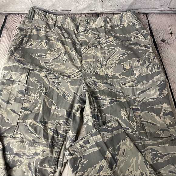 Military Camo pants men’s size 38R - Picture 3 of 4